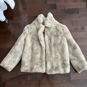 Aritzia Sunday best faux fur jacket size small